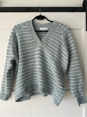 John + Jenn Soft Blue Textured V-Neck Sweater